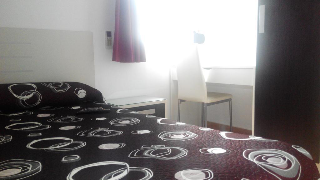 Hostal Ocana Manilva Ruang foto